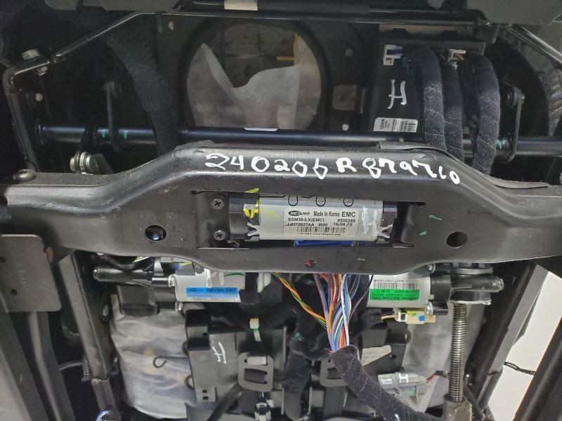 2018 Maserati Levante OEM Front Right Seat