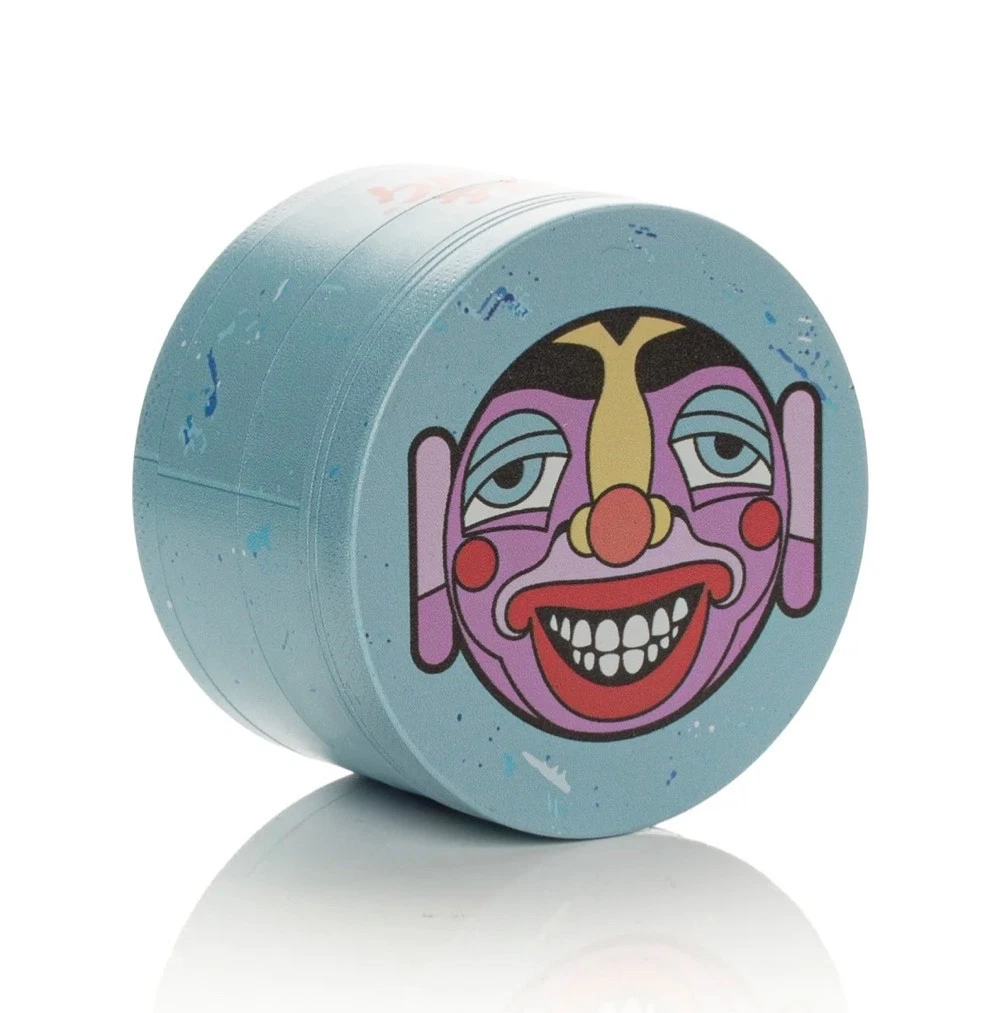 63mm Herb and Spice Grinder (2.50") 4 Part. CHEECH & CHONG® GLASS “Happy Herbs”
Opens in a new windo