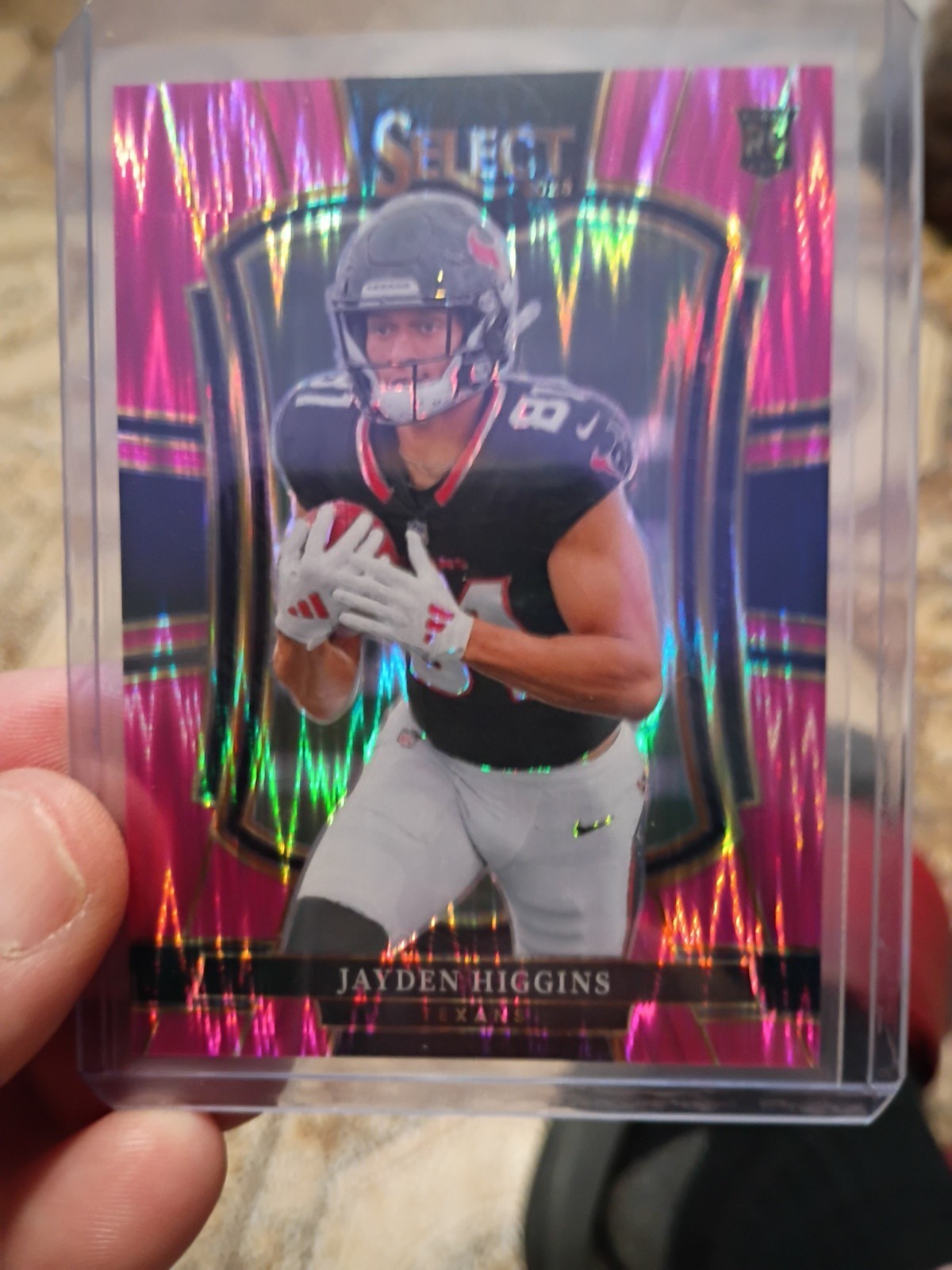 2025 Panini Select - Premier Level Jayden Higgins #136 Pink Shock Prizm (RC)