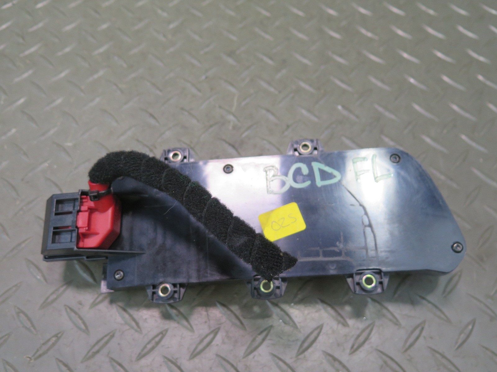 2006-2012 BENTLEY FLYING SPUR FRONT LEFT SIDE SEAT ADJUST CONTROL SWITCH