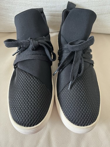 Steve Madden Lancer Pull On Sneaker with Laces Black Size 6.5 New