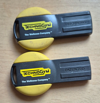 Technogym Key-Tag/Schlüsselanhänger patentiert, 2 Stück, Schwarz/Gelb