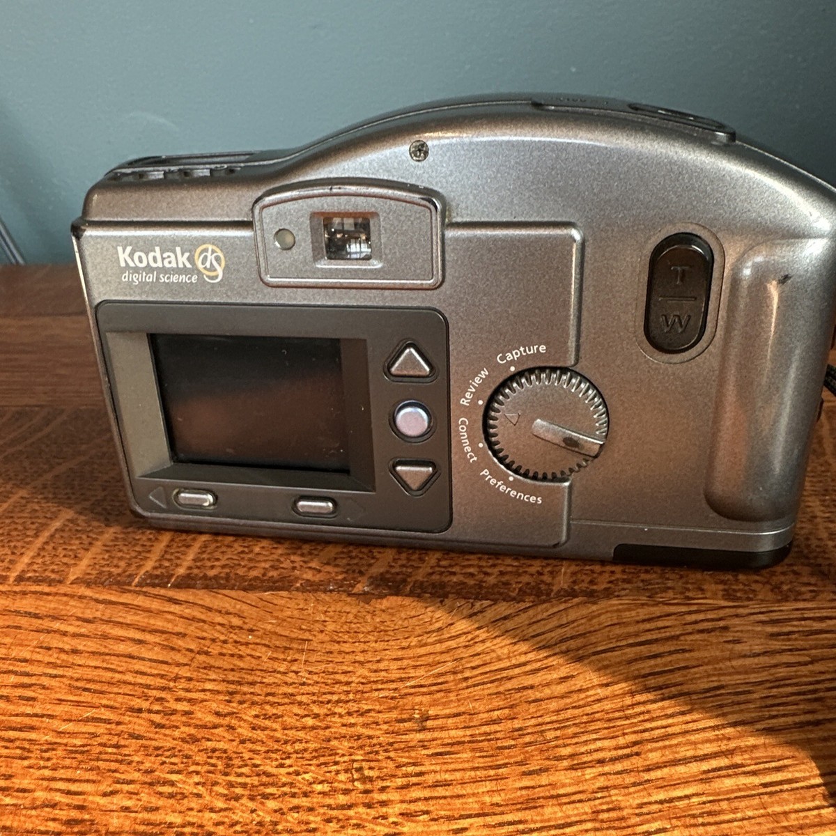 1998 Kodak Digital Science DC210 Plus Digital Zoom Camera ~ Screen
