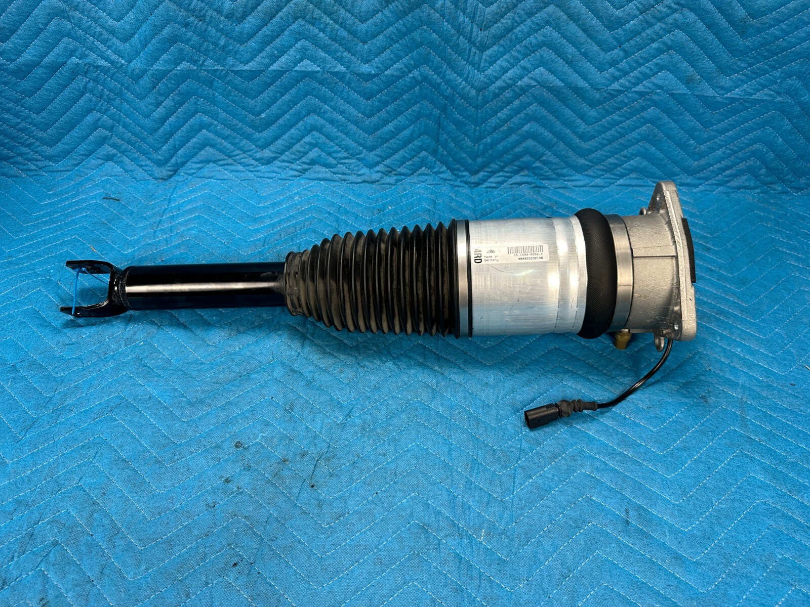 Bentley Flying Spur Rear Air Shock Absorber Strut Passenger Side 29k 06-12 OEM