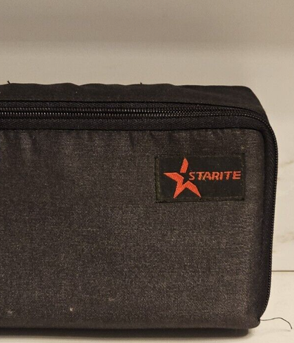 Estuche de transporte de viaje con soporte de cinta de casete negro STARITE DE COLECCIÓN - Tiene capacidad para 15 cintas - Imagen 2 de 4