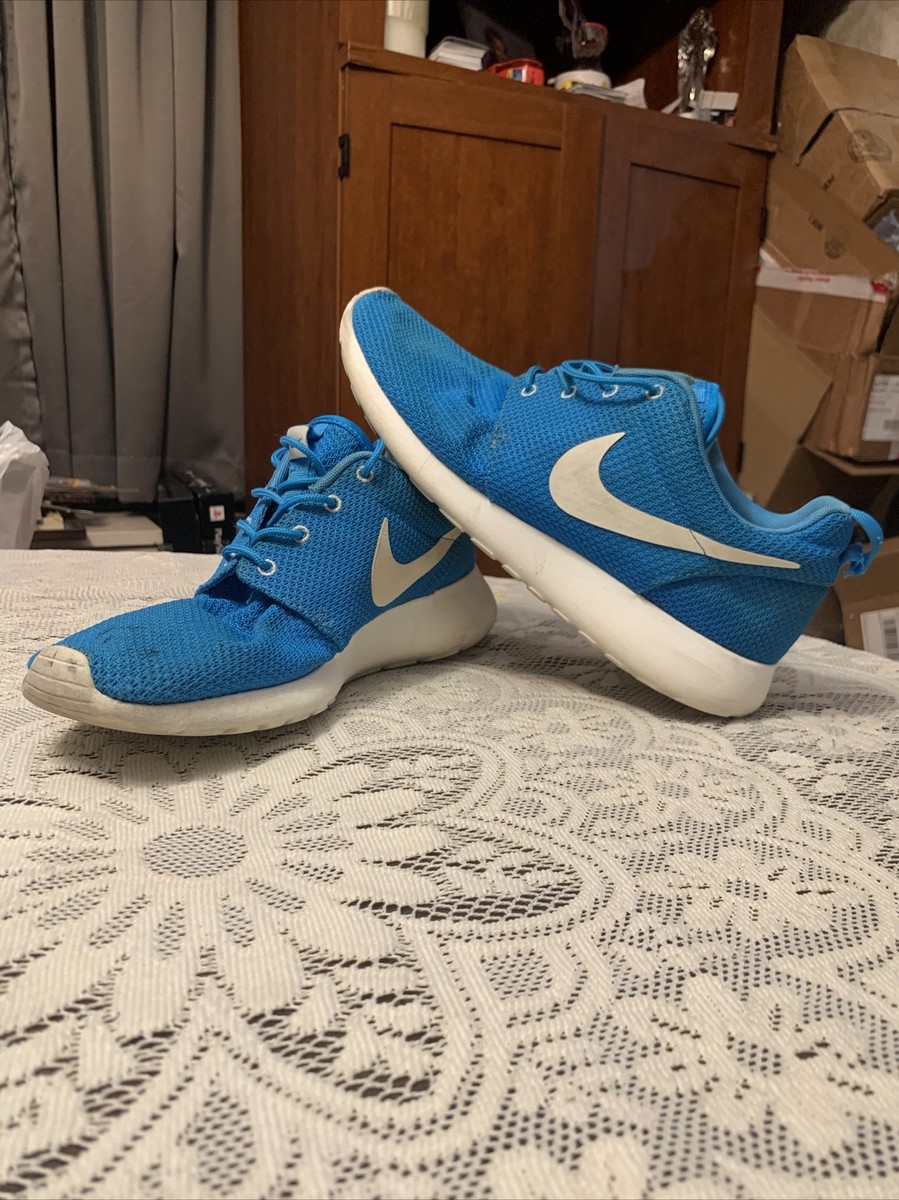 men's roshe run sneakers