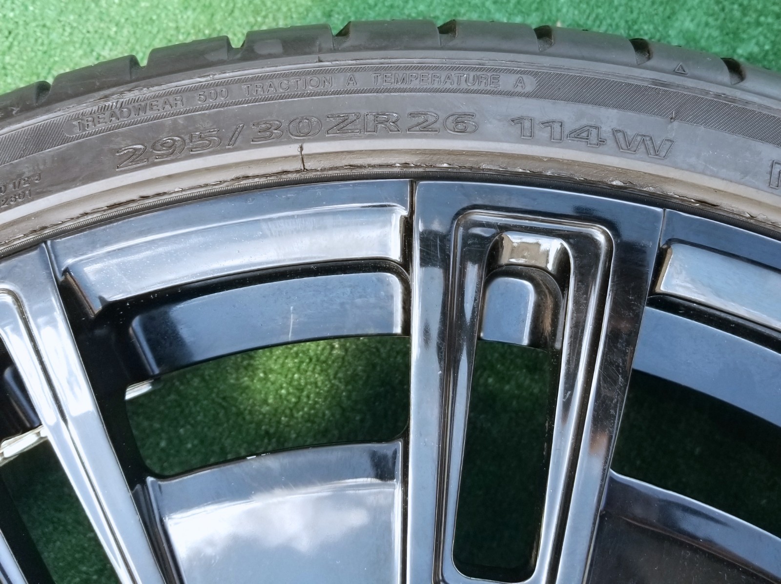 Rolls-Royce Cullinan Right Wheel