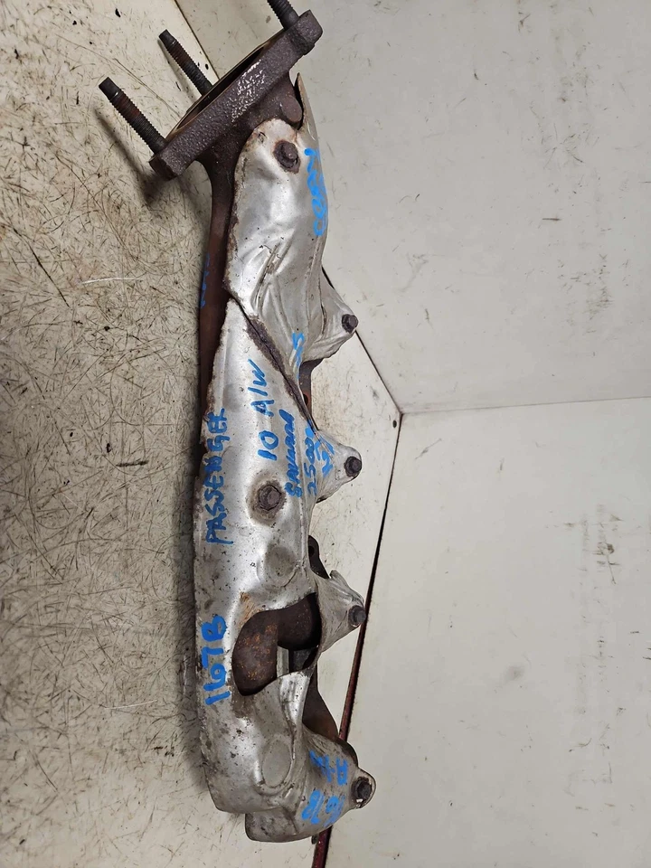 04-13 GM 1500 04-08 2500 3500 CAMIONES Colector de escape derecho pasajero Rh OEM Foto 3 de 4