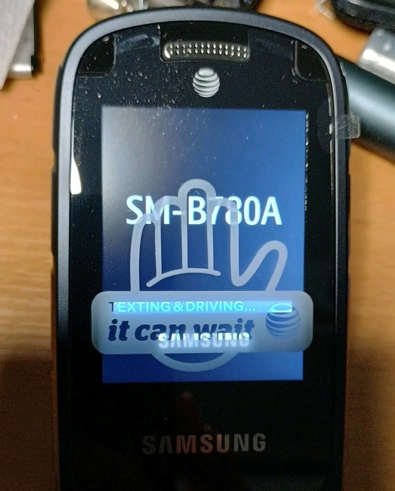 Samsung Rugby 4 SM-B780A AT&T locked, looking great, 3G GSM flip phone - Image 2 of 4
