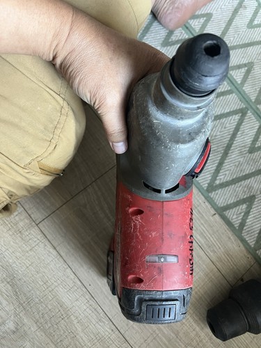 Milwaukee 2912-20 M18 18 Volt FUEL™ 1" SDS Plus Rotary Hammer W/2.0AH BATTERY - Picture 3 of 4
