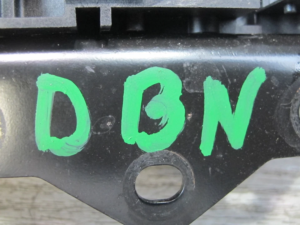 08-13 BMW E88 135I CONVERTIBLE SET OF 2 TOP ROOF LOCK LATCH STRIKER PLATE OEM - Image 2 of 4