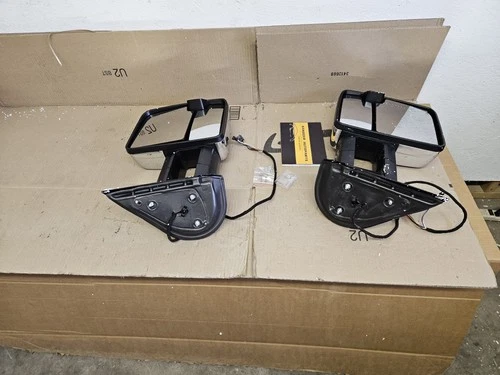 Used Painted Tow Mirrors Black For 07-14 Silverado Sierra Heated LED Turn Signal