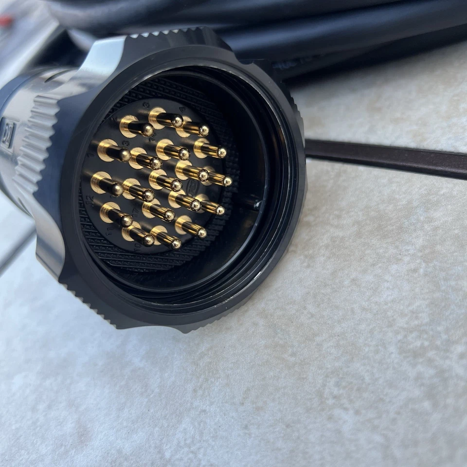 SOCAPEX SOCO 19 PIN to 11ft 6 Channel PowerCon Blue Female Breakout Power Cable - Image 3 of 4