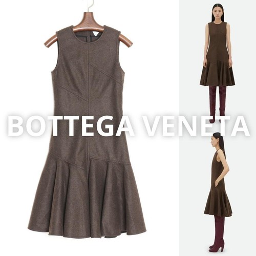 Bottega Veneta, Bottega Veneta 23AW Wool Flannel Midi Dress Brown Size 36