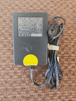 L.S.E. AC Adapter Model LSE9801B15 Output 15V 1.25A