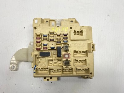 1997-1998 LEXUS ES300 INTERIOR CABIN FUSE BOX RELAY JUNCTION OEM, 8264133080