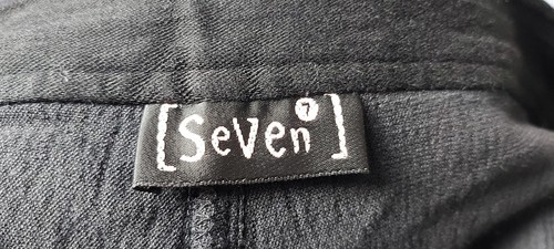 Ladies zip front, textured fabric trousers/leggings size 22 used. Seven - Picture 9 of 13