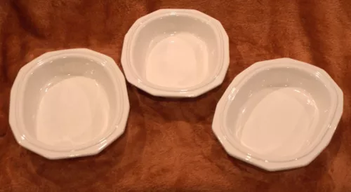 Pfaltzgraff Heritage White Vintage Set of (3) 11 inch Vegetable Bowls