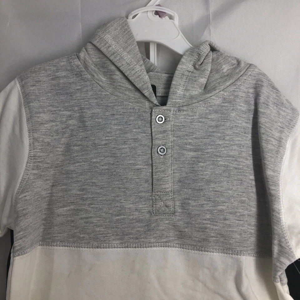 New Seven 7 For All Mankind Boys 2 Piece Set Size 6, Hooded Tee And Black Shorts - Image 2 of 4