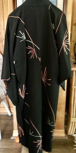 Vintage Japanese Silk Kimono ~ Beautiful Kimono Robe ~ Street Length ~ EUC - Picture 3 of 5
