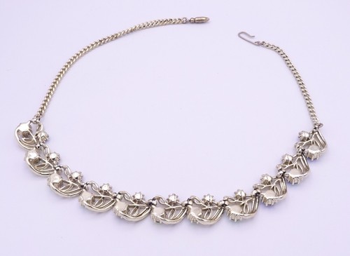 Vintage Coro Gold Tone Pastel Shades Crystal Necklace Length 40 cm - Picture 2 of 3