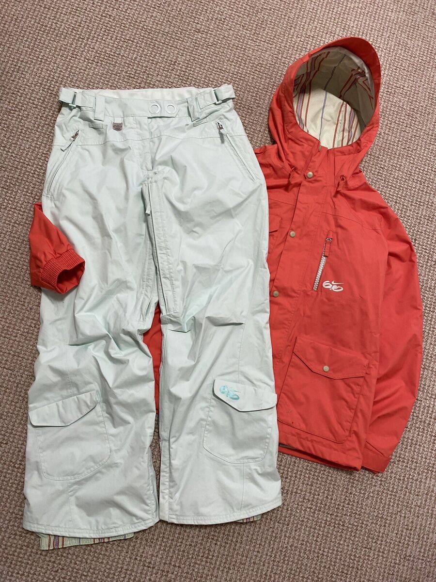 Nike 6.0 ACG womans ski snowboarding vintage technical shell Nike 6.0 ACG womans ski snowboarding vintage technical shell