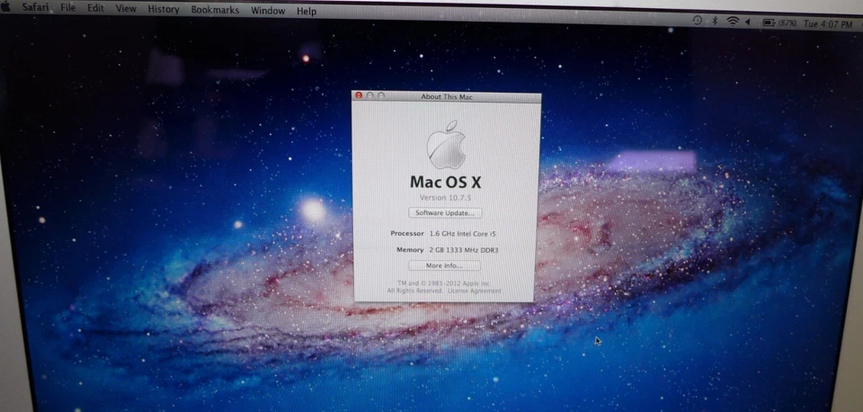 Apple Macbook Air 13.3", Mid 2011, Silver, 1.6GHz, i5, 2GB, 64GB- Loose Hinge - Image 3 of 4