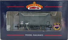 Bachmann 37-727 GWR 12 Ton Double Vent Van 112754 in GW PARTO Dark Grey Livery