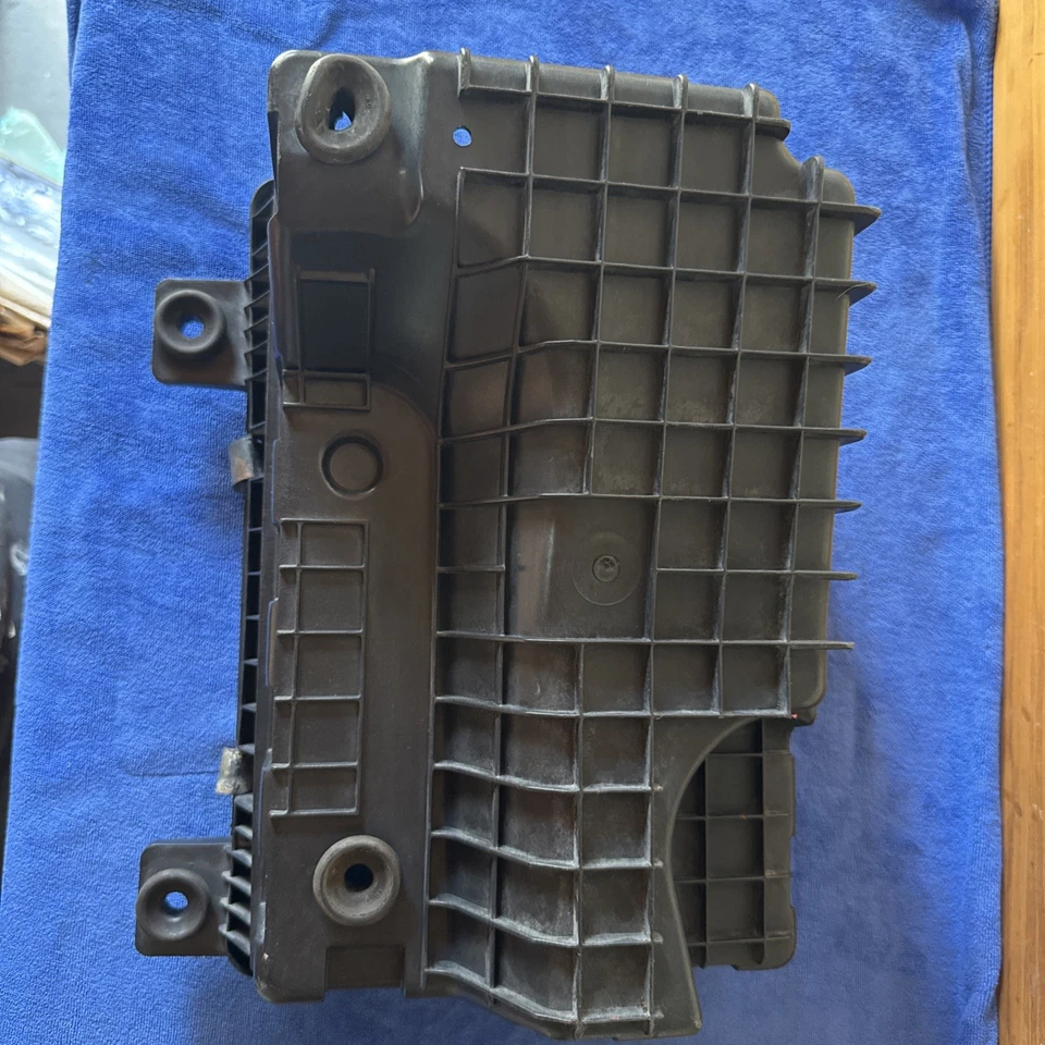 Очиститель коробки воздухозаборника в сборе 2003-2009 Dodge Ram 2500 3500 от оригинального производителя 03-09 - Изображение 3 из 4