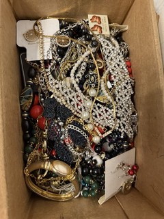 Fabulous Large New/ Vintage Jewelry Lot! All Wearable! 3.9lbs! Some Signed!