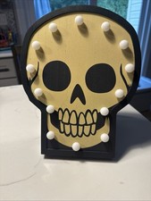 Hyde  Eek Lit LED Light Up 10" Wood Skull Sign Halloween 2025 NWT