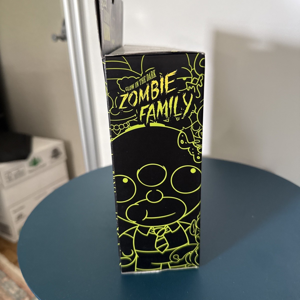 The Simpsons Tree House of Horrors Glow Zombie Family 5