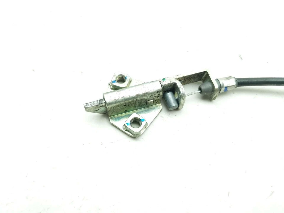 Montaje de pestillo de asiento 14 Kawasaki EX650 Ninja 650 Foto 2 de 4