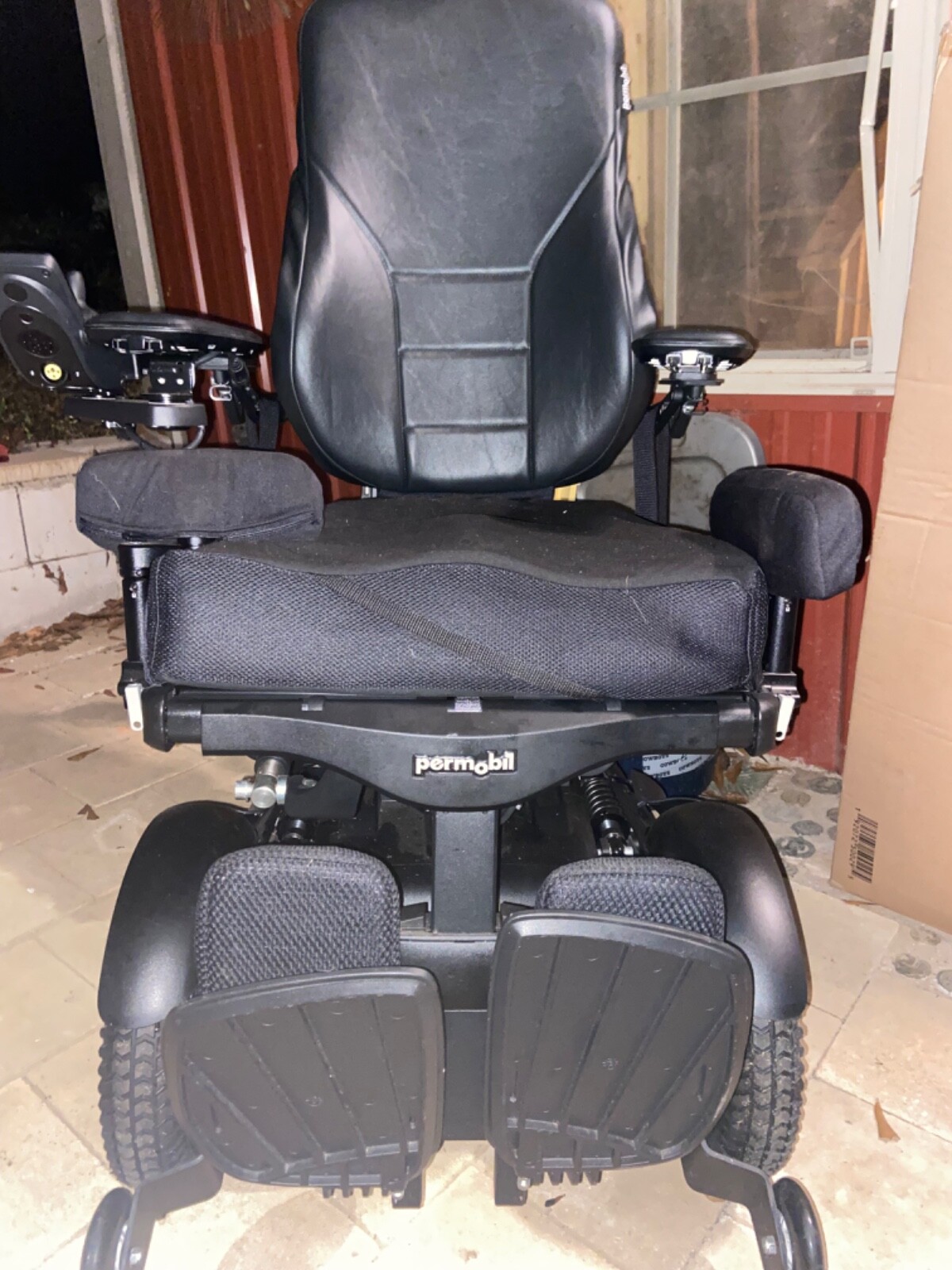PERMOBIL F3 WHEELCHAIR,POWER TILT,RECLINE,LEGS & LIFT. LIGHTS