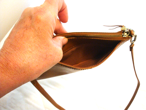 Hobo Darcy Convertible Strap Crossbody Bag Carmel Brown Tan Leather - Picture 6 of 8