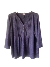 Naif shirt purple 2X PLUS gold button accent pleated front womens