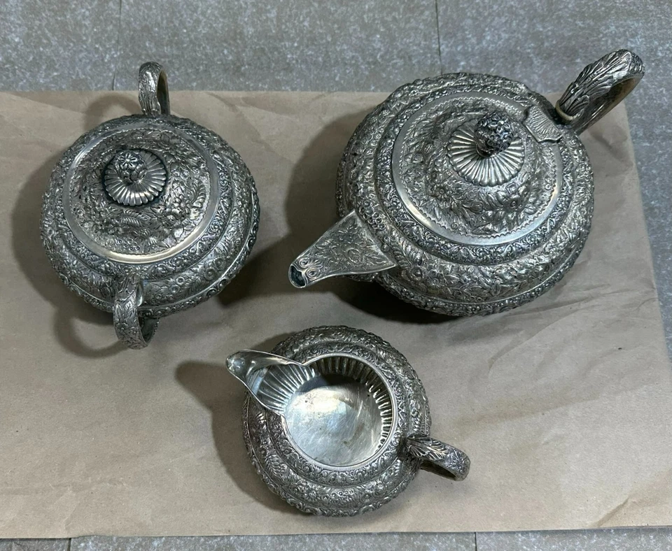 Juego de tetera crema azucarero de plata esterlina Tiffany & Co. Makers patrón 4686 Foto 2 de 4