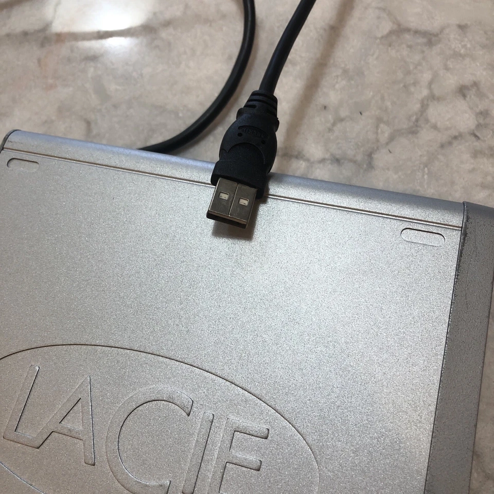 LaCie 301146U 320GB External Hard Drive High Speed 2.0 FireWire 400/800 - Image 3 of 4