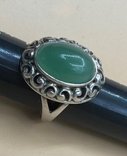 925 STERLING WITH GREEN STONE RING 7