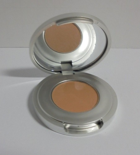 Sue Devitt Silky Matte Eye Shadow 0.07 oz unbox PICK YOUR SHADE - Picture 3 of 6