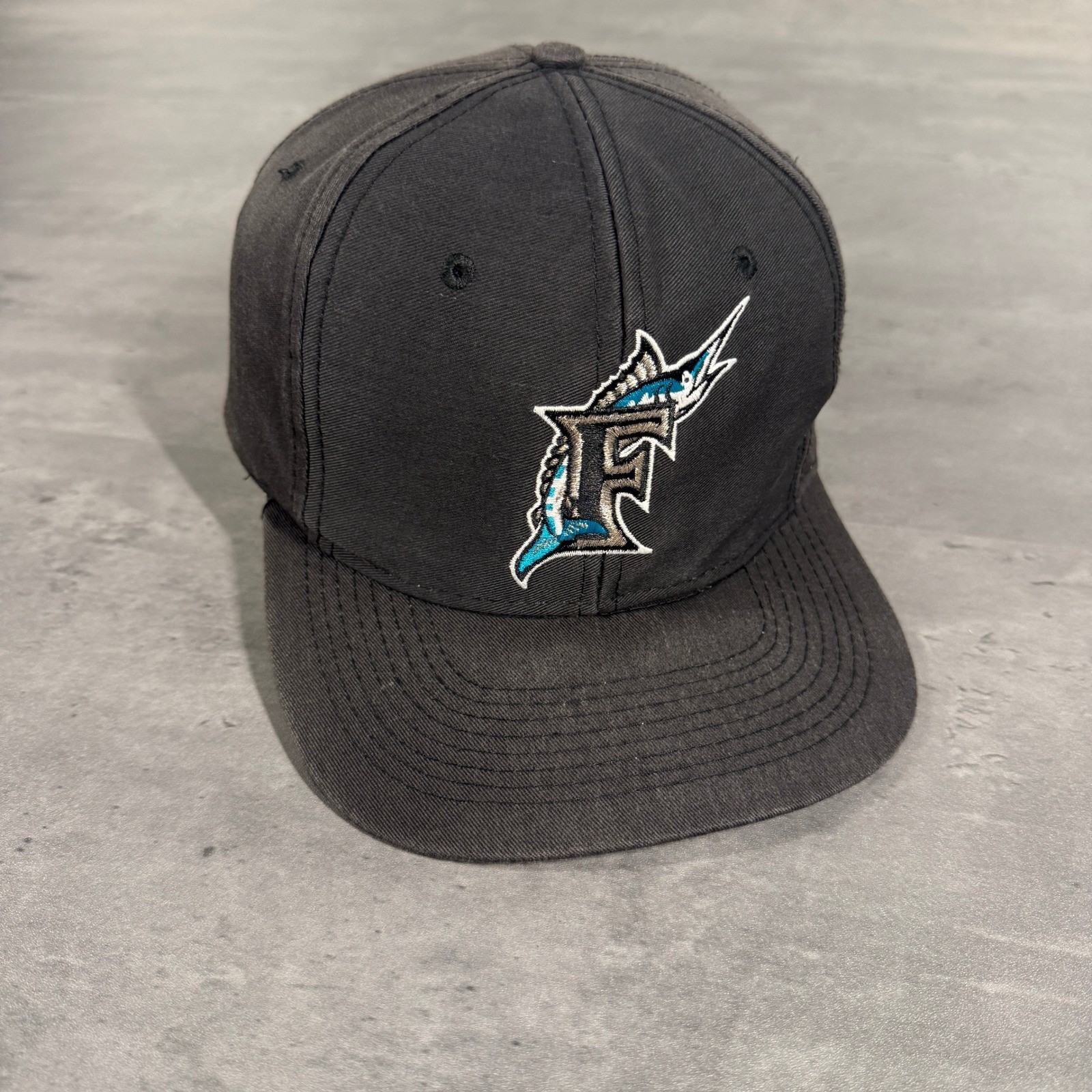 Vintage 90s Logo 7 Florida Marlins Snapback Hat Mens Black Faded MLB Cap Teal