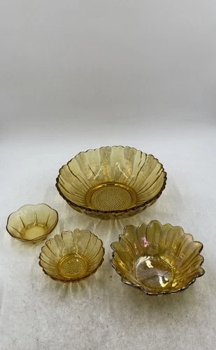 Vintage Anchor Hocking Amber Glass Flower Scalloped Edge Salad Bowl Lot Of 4