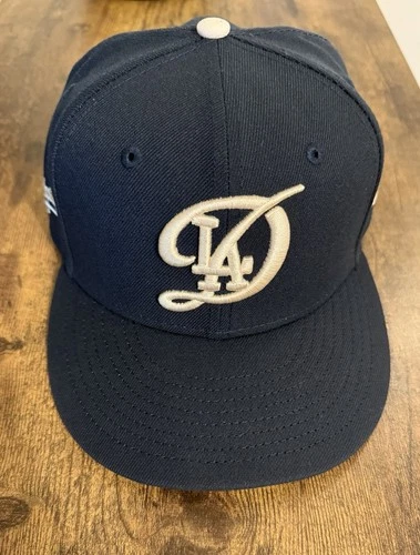 Los Angeles Dodgers New Era Navy City Connect 59FIFTY Fitted Hat - Unused Size 7