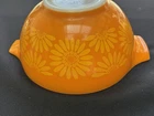 New ListingVintage Pyrex Yellow Sunflower Daisy #442 Cinderella Nesting Mixing Bowl 1 1/2qt