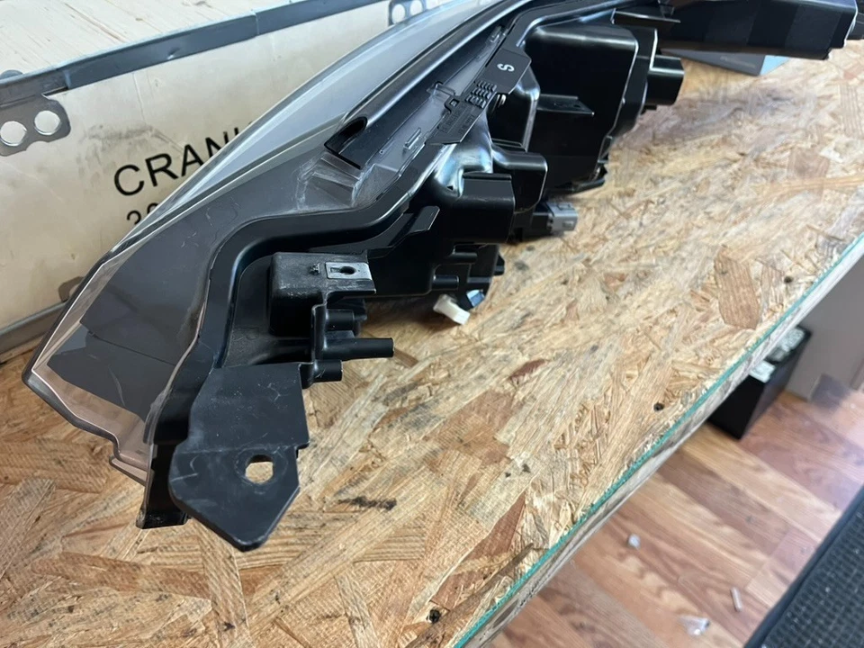 OEM 2020-2022 Toyota C-HR Right RH Passenger Side LED Headlamp (See Notes) - Image 4 of 4