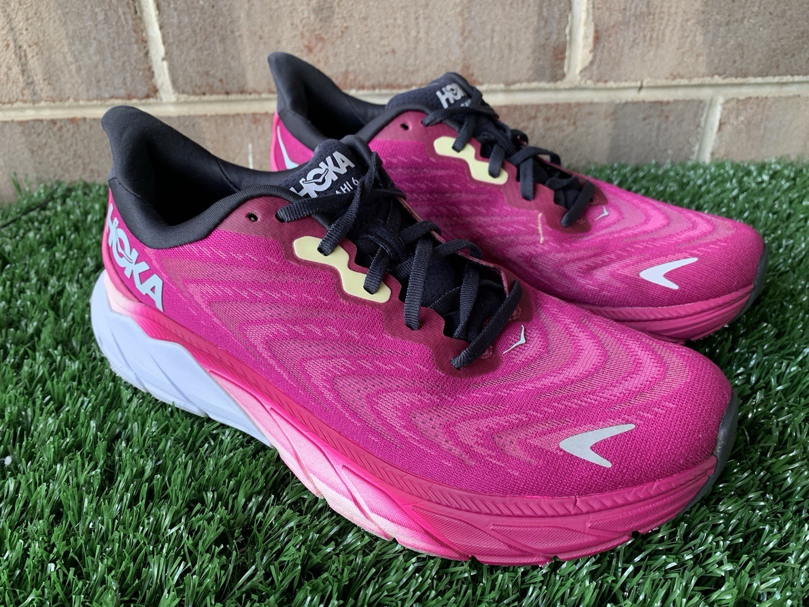 Size 10 B - Hoka One One Womens Arahi 6 1123195 FFIR Pink Running Shoes Sneakers thumbnail 3