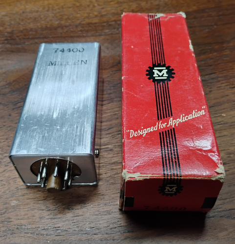 James Millen 74400 Octal Tube Shield & Base. New, Old Stock (NOS). - Picture 4 of 4