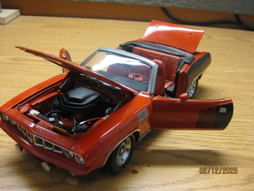 1/18 1971 PLYMOUTH 'CUDA CONVERTIBLE , HIGHWAY 61 , 1 OF 60 CONVERTED BY YCID - Picture 12 of 21