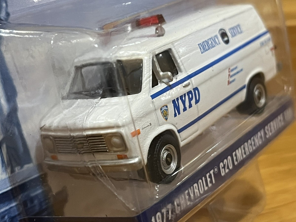 Greenlight NYPD 1977 Chevrolet G20 Emergency Service Van New