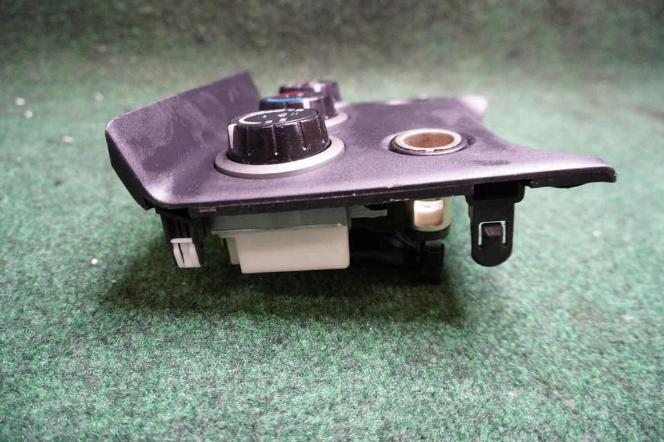 Controle CA 2012 NISSAN ROGUE FABRICANTE DE EQUIPAMENTO ORIGINAL 275001VL0C - Imagem 3 de 4